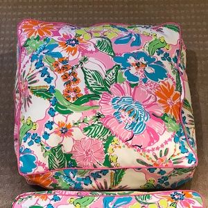 Set of 2 Lilly 24” cushions